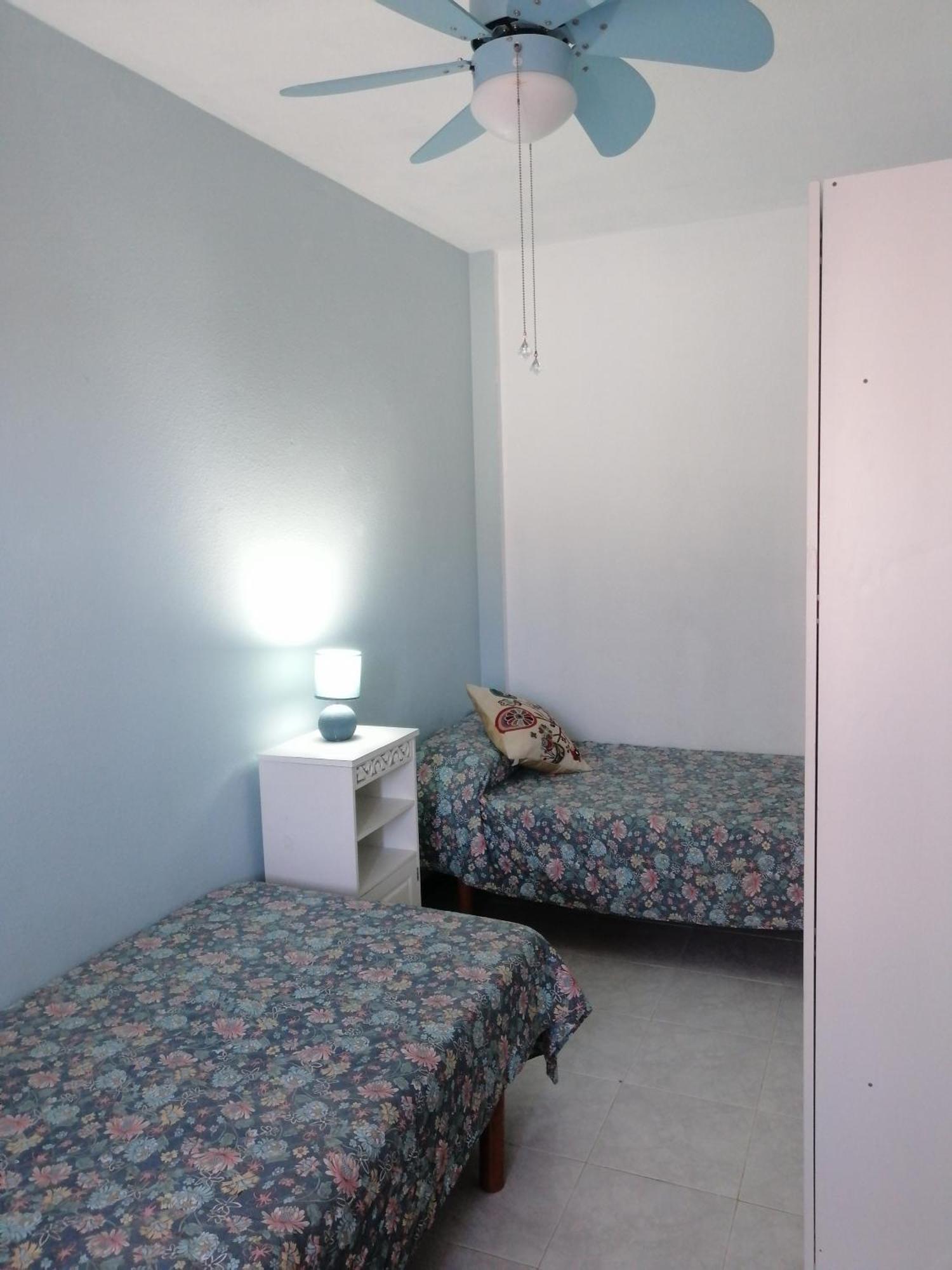 Apartamento En Los Nietos Con Piscina Comunitaria. Luaran gambar