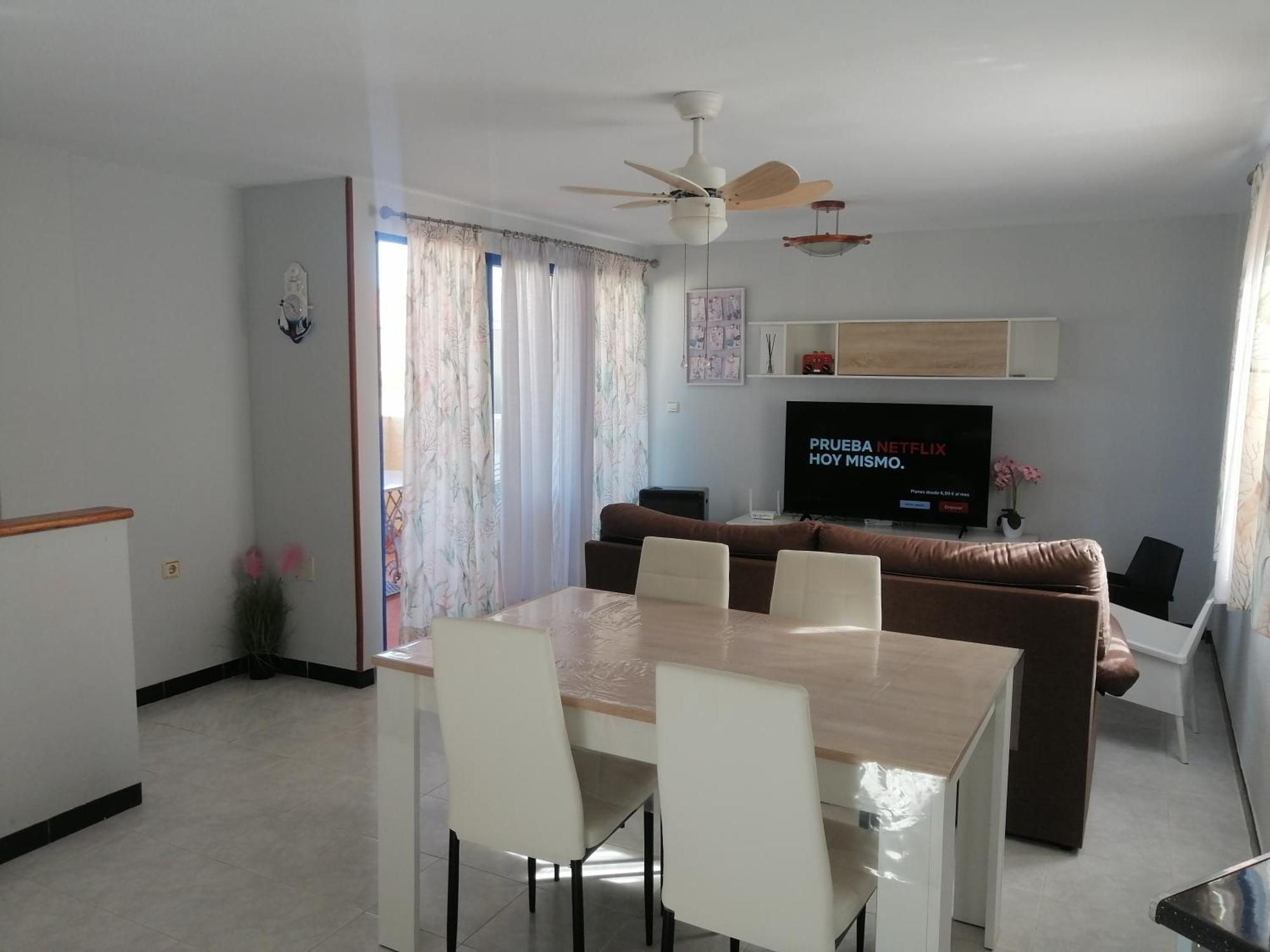 Apartamento En Los Nietos Con Piscina Comunitaria. Luaran gambar